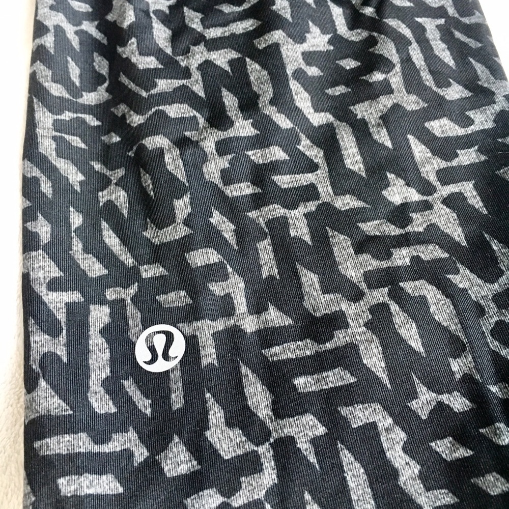 LULULEMON LEGGINGS - Picture 3 of 7